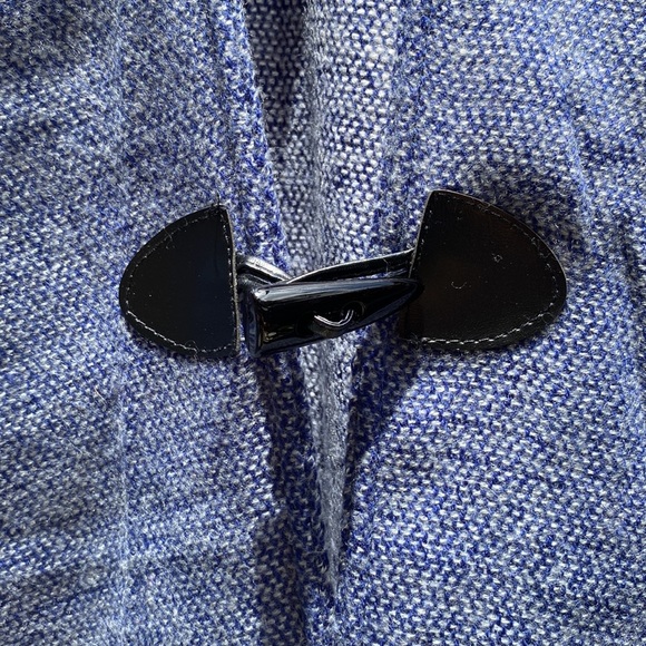 Jack & Missy Woven Cape - Picture 7 of 11